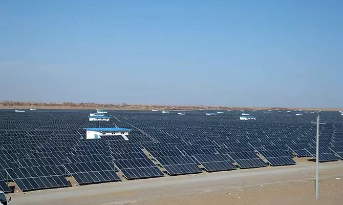 Solar field visual for Ukraine energy resilience and distributed power projects